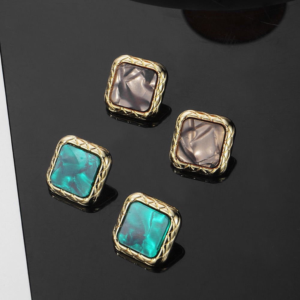 Geometric circular square earrings with fashionable and simple inlay of artificial gemstone alloy earrings